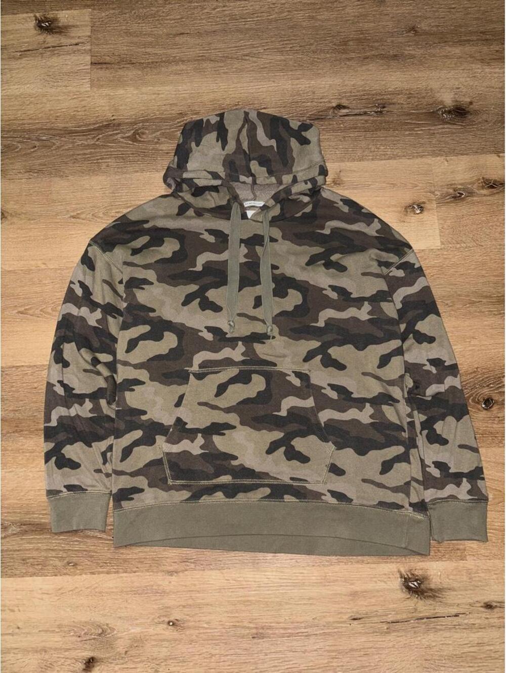 Women’s American Eagle Camo Pullover Hoodie Size Large